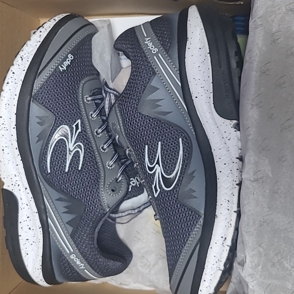 Walking Shoes - Picture 2 of 5